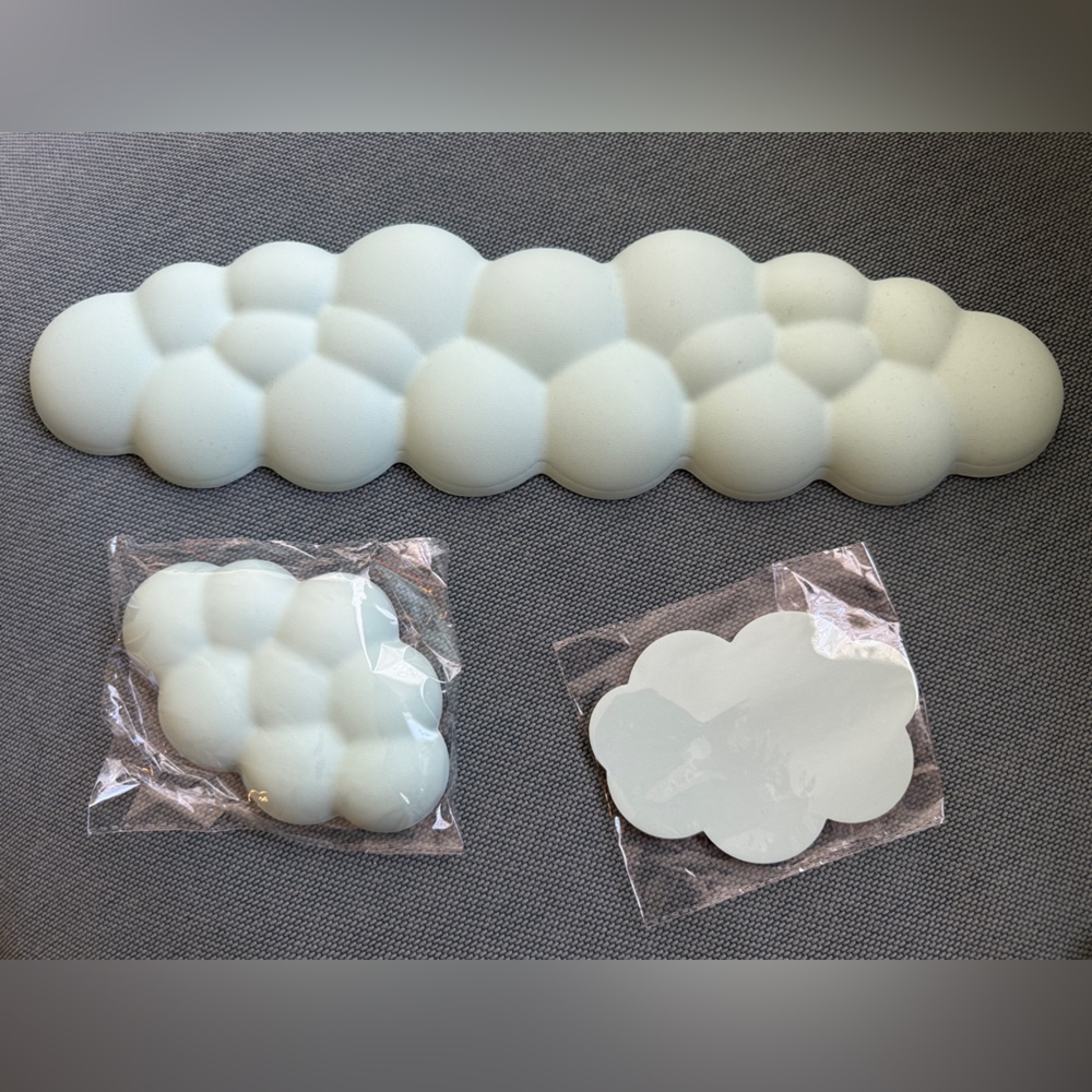 White Cloud-Shaped Silicone Pads